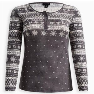 🏈 TORRID Size 12 Grey Snowflake Waffle Knit Henley Shirt NWT